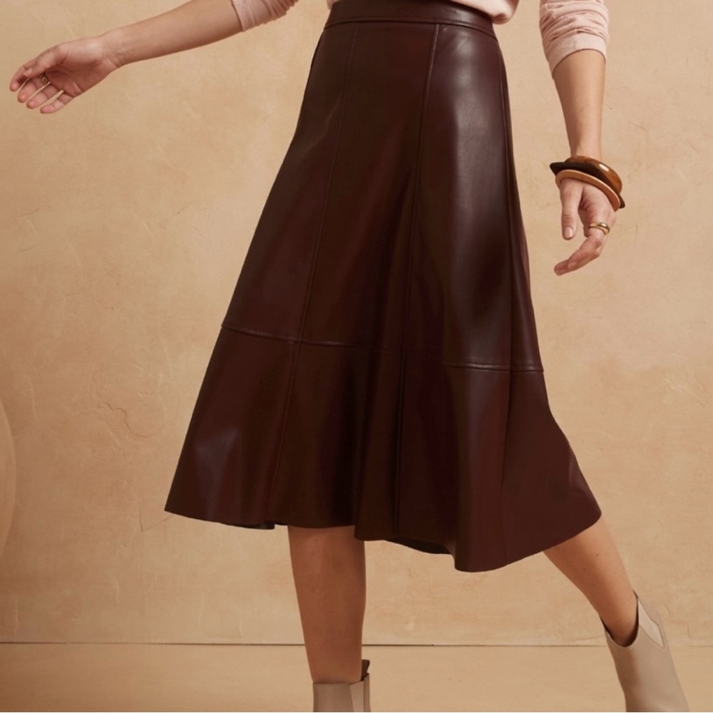 Banana Republic Faux Leather MIDI Skirt Burgundy Sz 4P